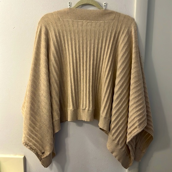 LuluLemon Forward Flow Poncho Yoga Cover Up/OS - Picture 14 of 15